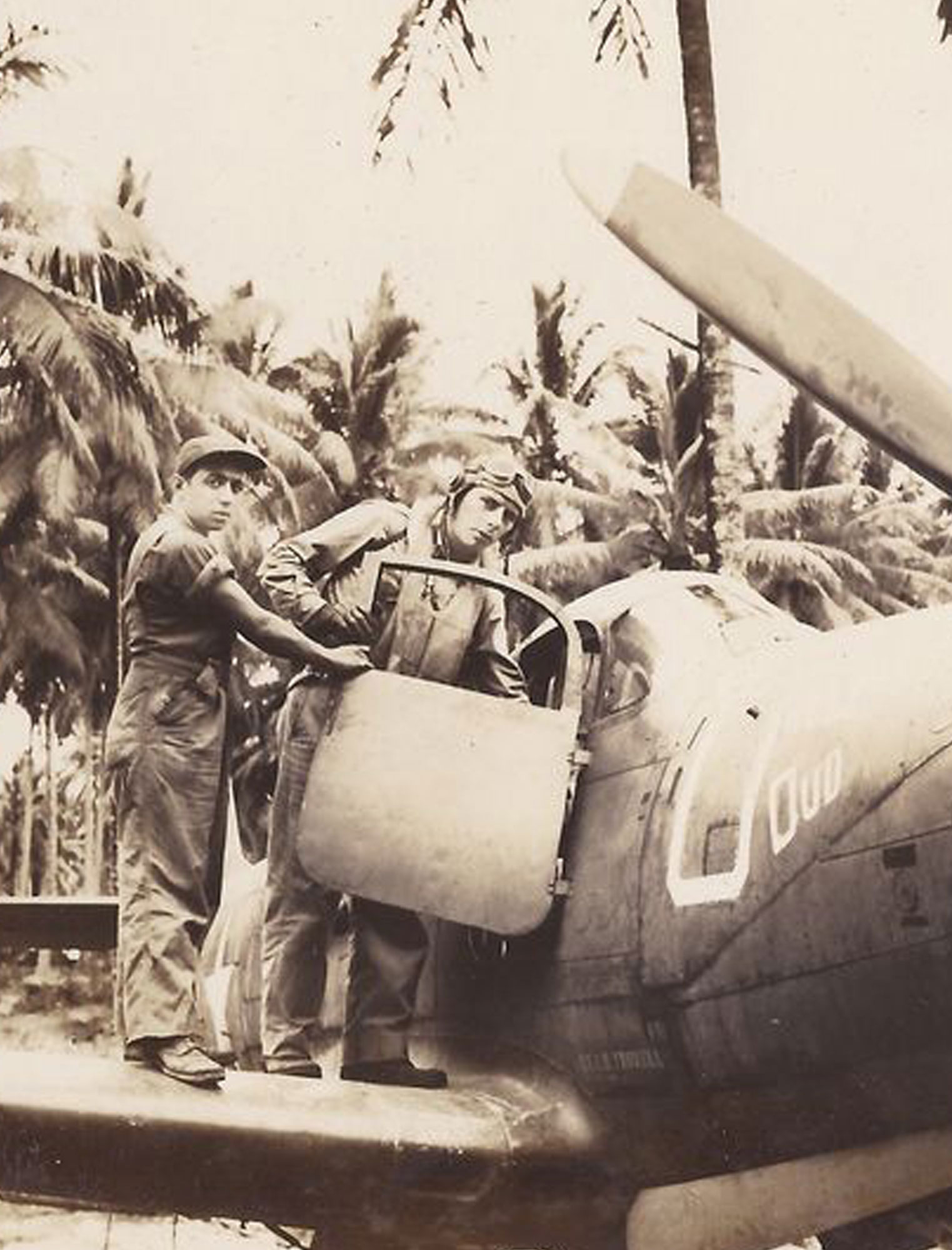 P-39 AIRACOBRA ENGINE COOLANT TEMPERATURE GAUGE